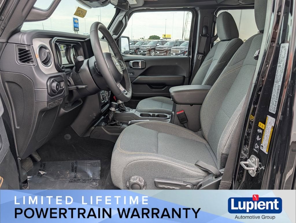 2025 Jeep Wrangler Sahara