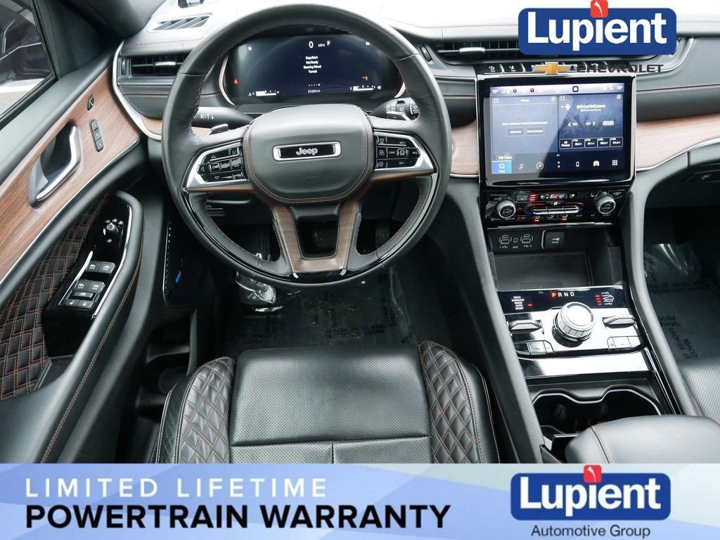 2022 Jeep Grand Cherokee Summit