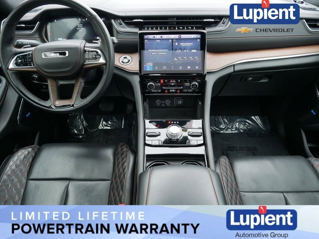 2022 Jeep Grand Cherokee Summit