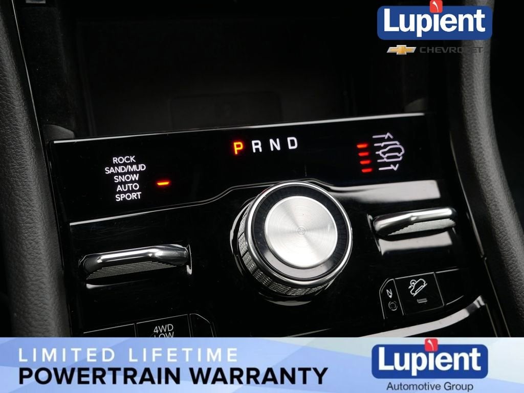 2022 Jeep Grand Cherokee Summit