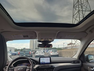 2022 Ford Escape Titanium