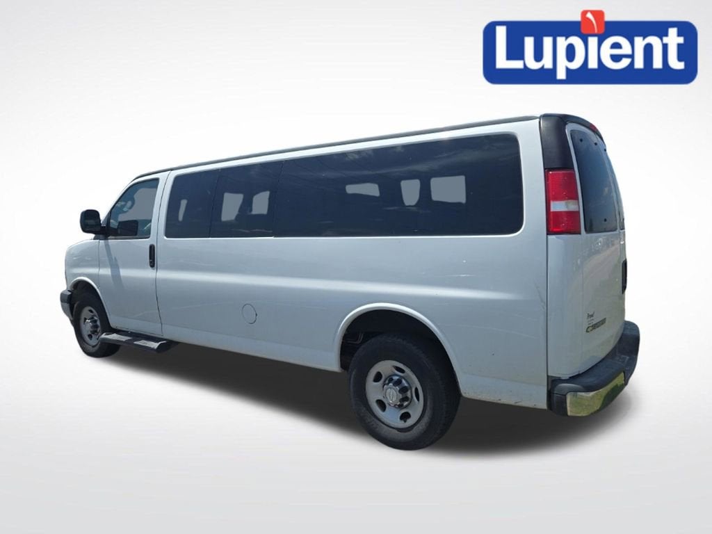 2019 Chevrolet Express Passenger 3500 LT