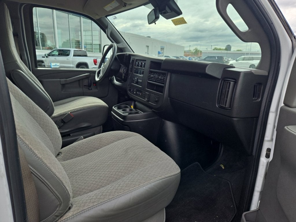 2020 Chevrolet Express Passenger 3500 LT