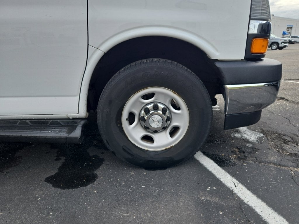2020 Chevrolet Express Passenger 3500 LT