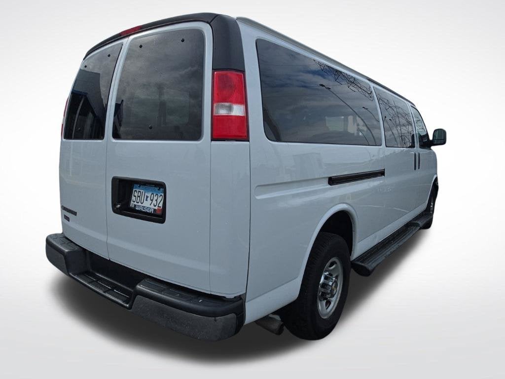 2020 Chevrolet Express Passenger 3500 LT