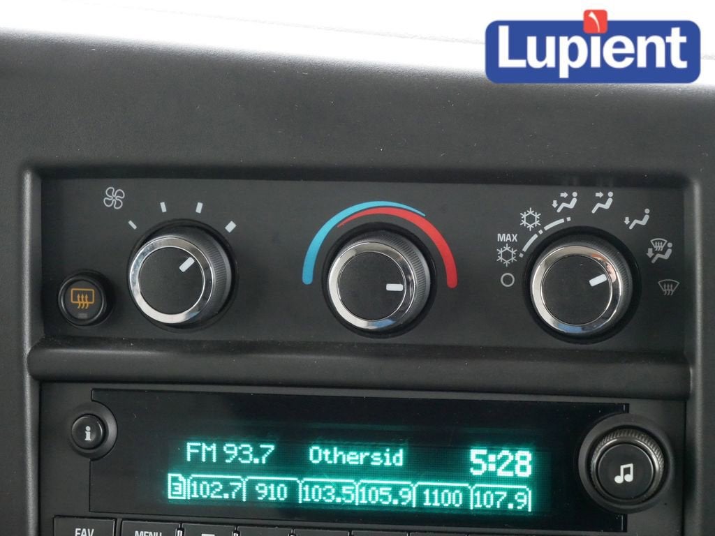 2025 Chevrolet Express Passenger 3500 1LT