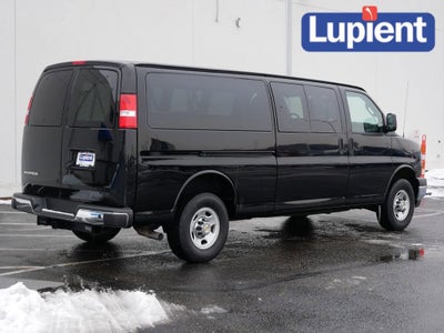 2025 Chevrolet Express Passenger 3500 1LT
