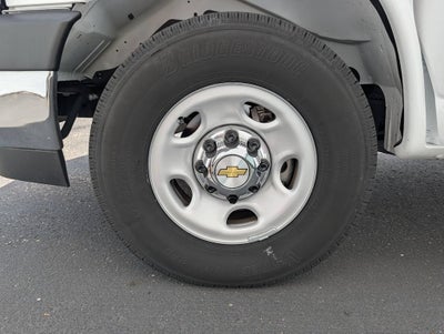2025 Chevrolet Express Passenger 1LT