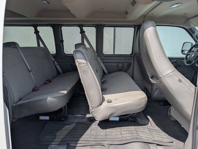 2025 Chevrolet Express Passenger 1LT