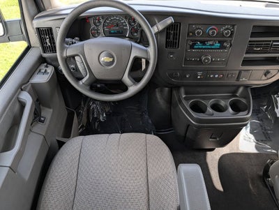2025 Chevrolet Express Passenger 1LT