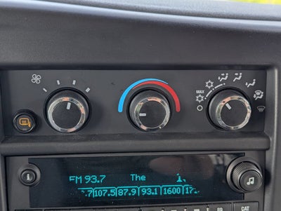 2025 Chevrolet Express Passenger 1LT