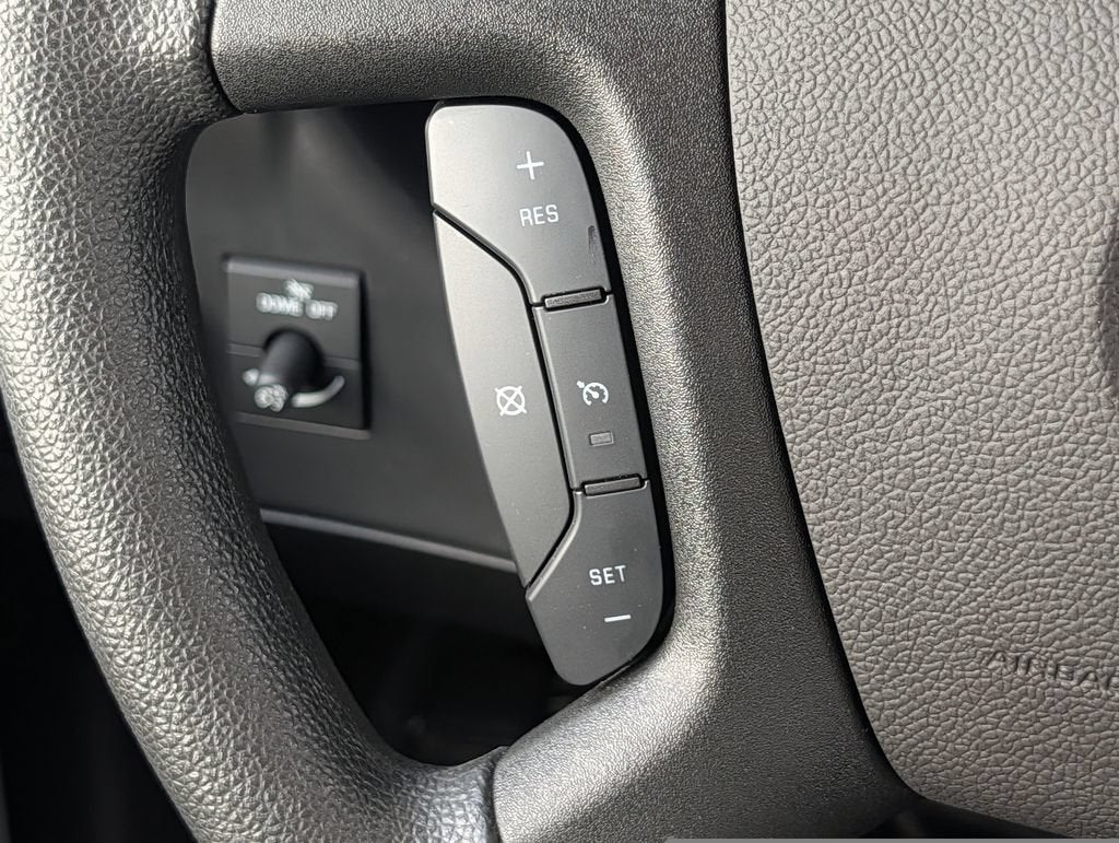 2025 Chevrolet Express Passenger 1LT