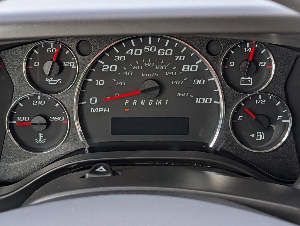 2025 Chevrolet Express Passenger 1LT