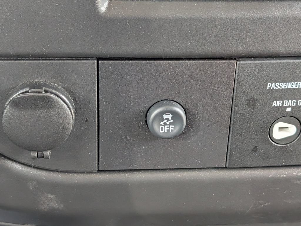 2025 Chevrolet Express Passenger 1LT