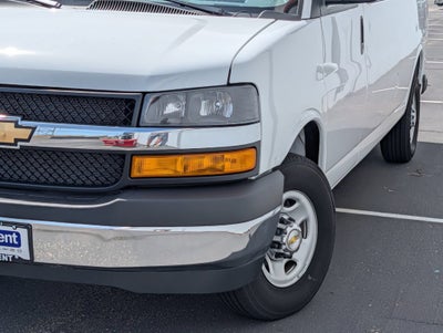 2025 Chevrolet Express Passenger 1LT