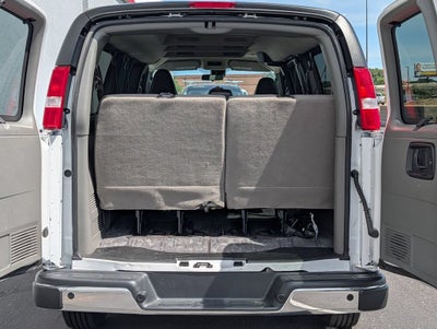 2025 Chevrolet Express Passenger 1LT