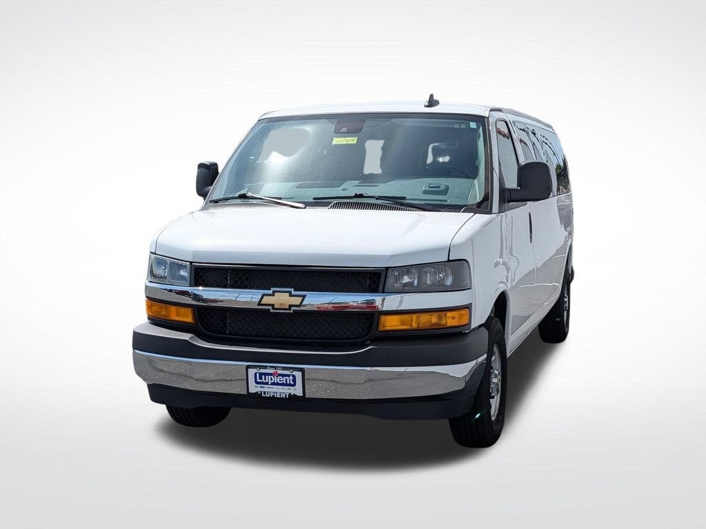 2025 Chevrolet Express Passenger 1LT