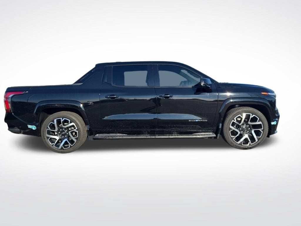 2024 Chevrolet Silverado EV RST