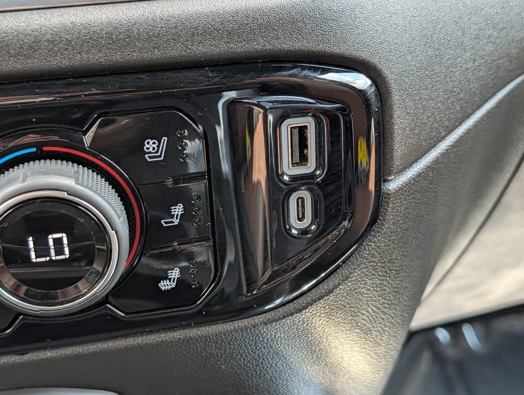 2024 Chevrolet Silverado 3500 HD High Country