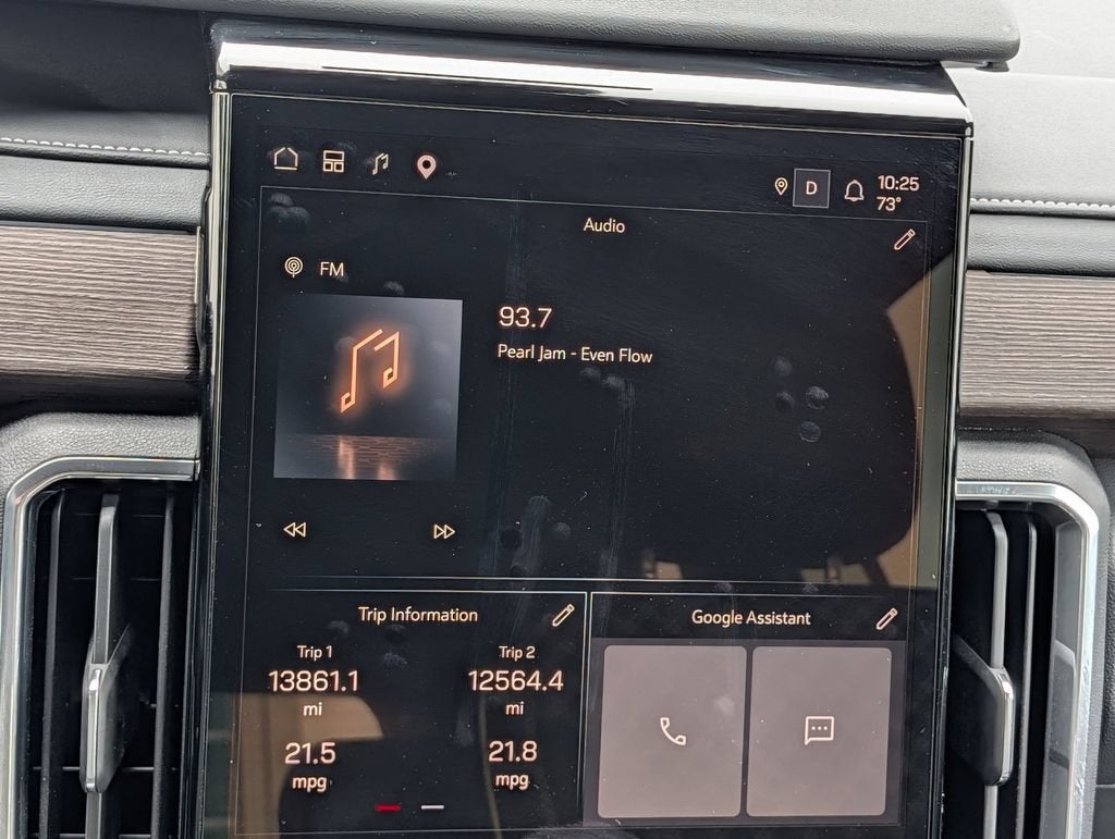 2025 GMC Acadia Denali