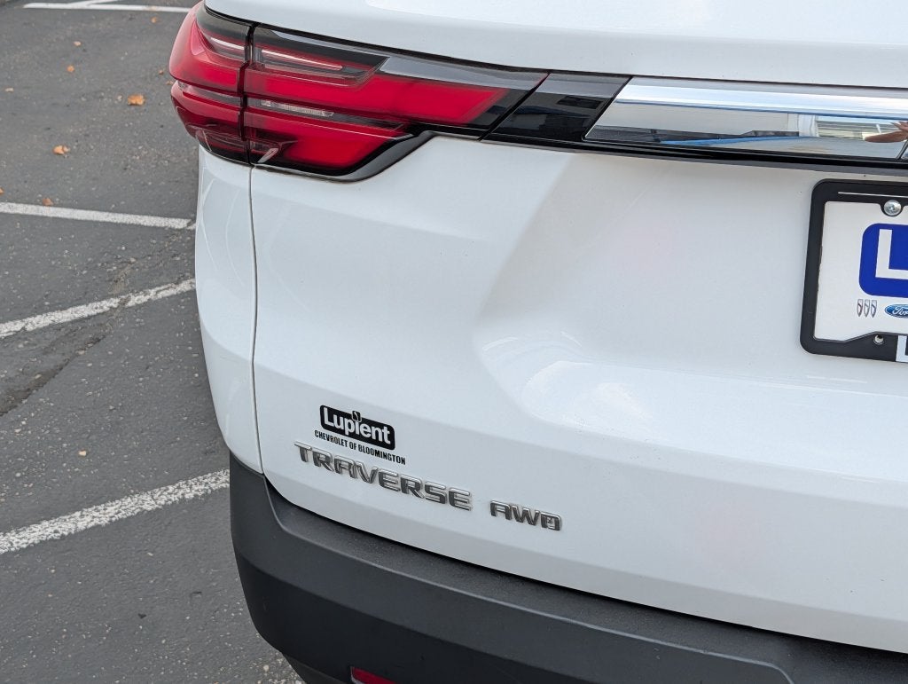 2023 Chevrolet Traverse LT Leather