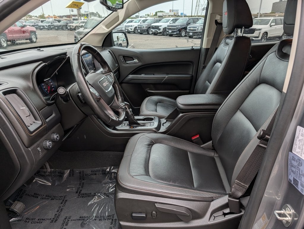 2022 GMC Canyon 4WD AT4 w/Leather