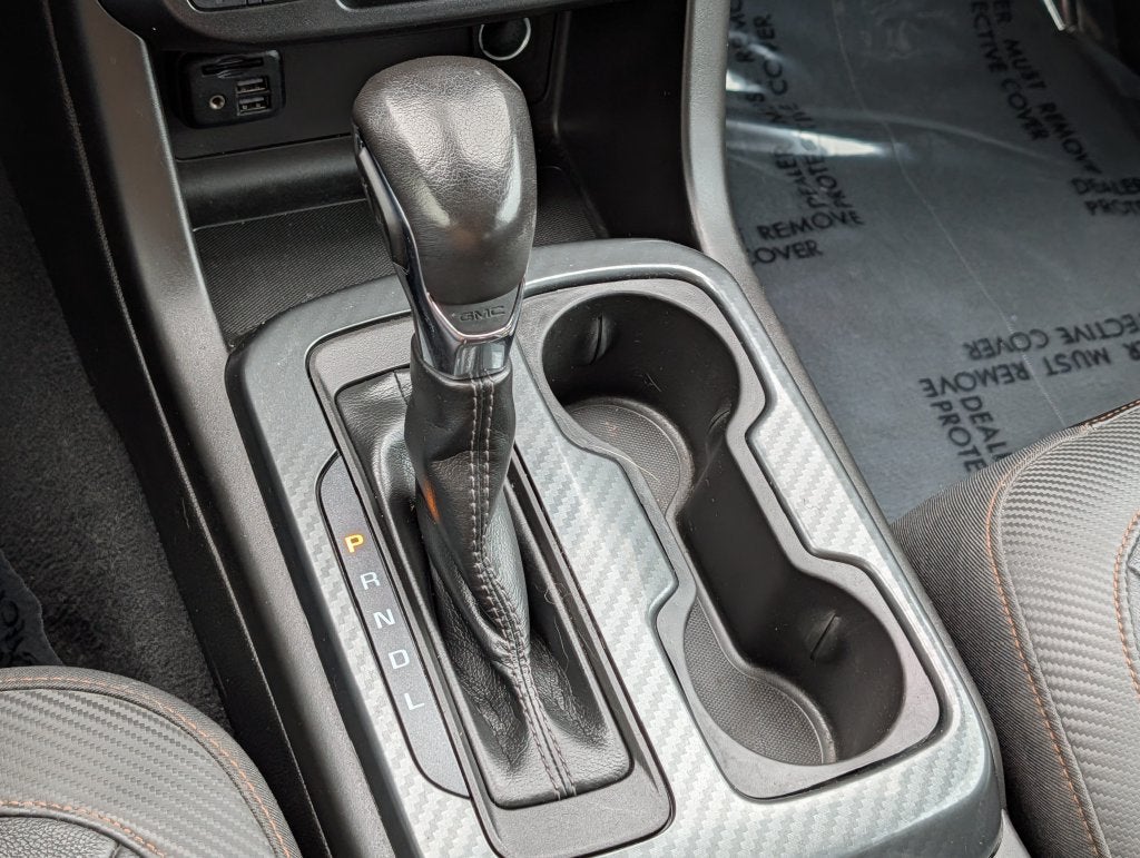 2022 GMC Canyon 4WD AT4 w/Leather