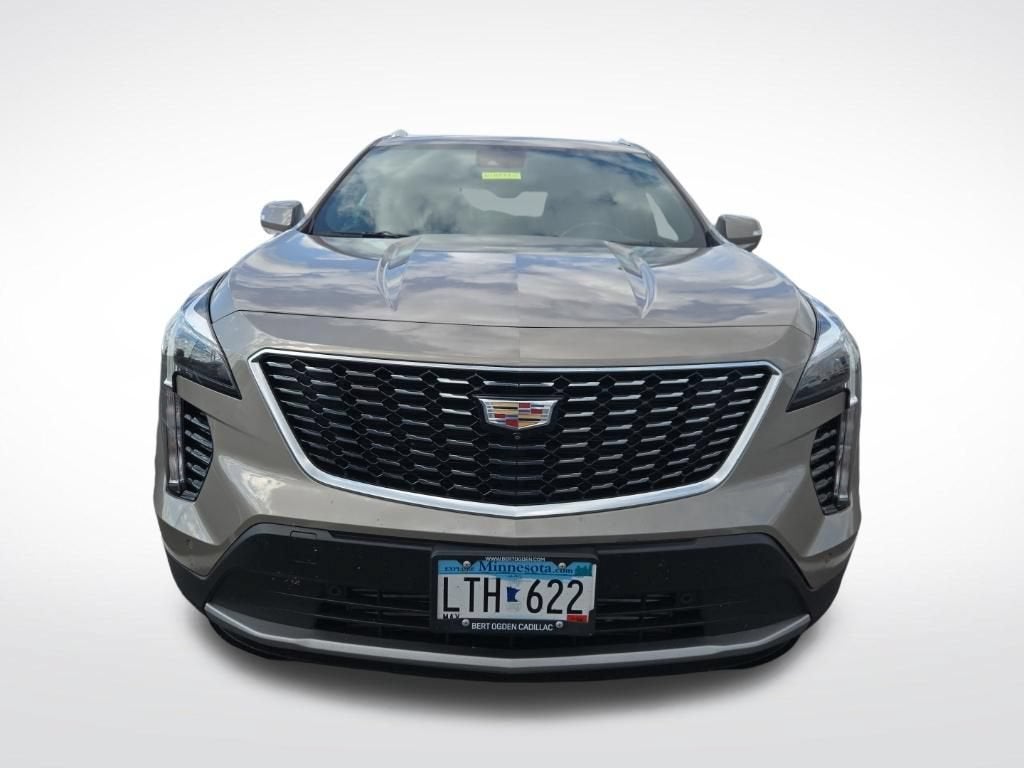 2022 Cadillac XT4 FWD Premium Luxury