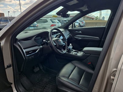 2022 Cadillac XT4 FWD Premium Luxury