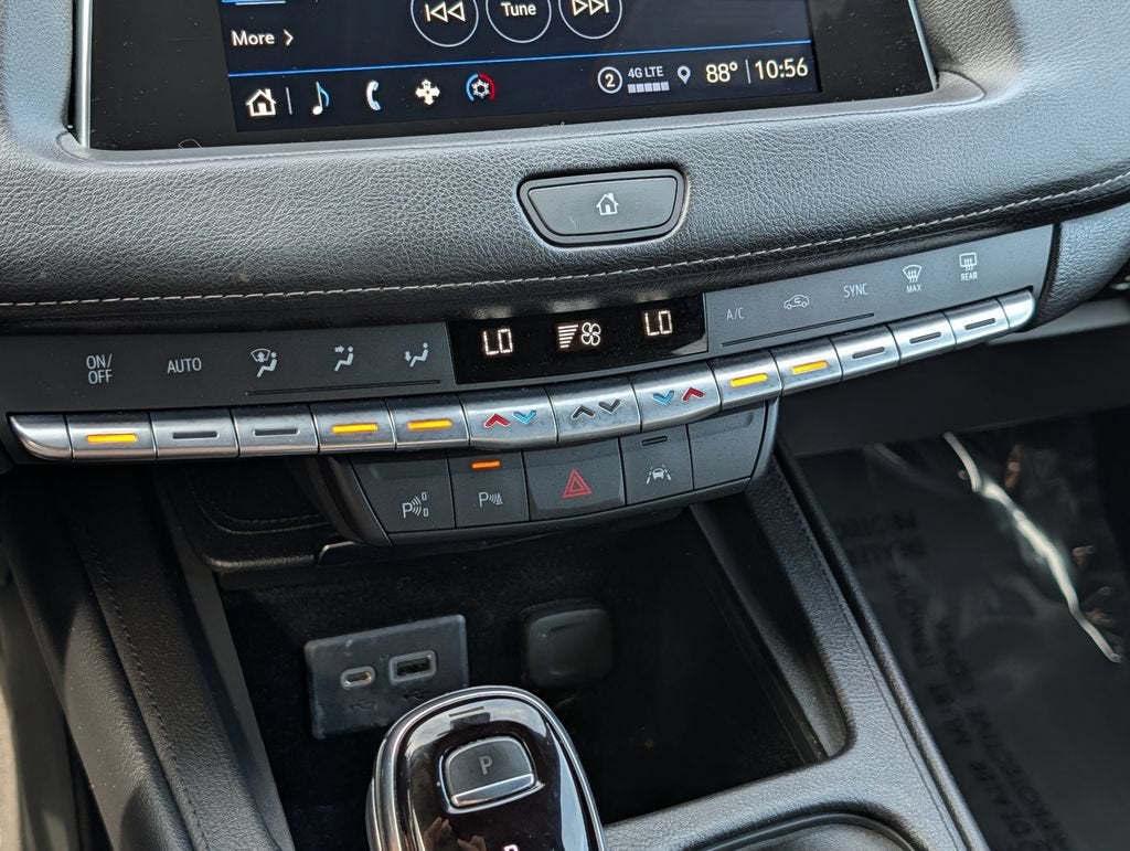 2022 Cadillac XT4 FWD Premium Luxury