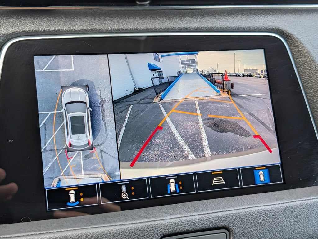 2022 Cadillac XT4 FWD Premium Luxury