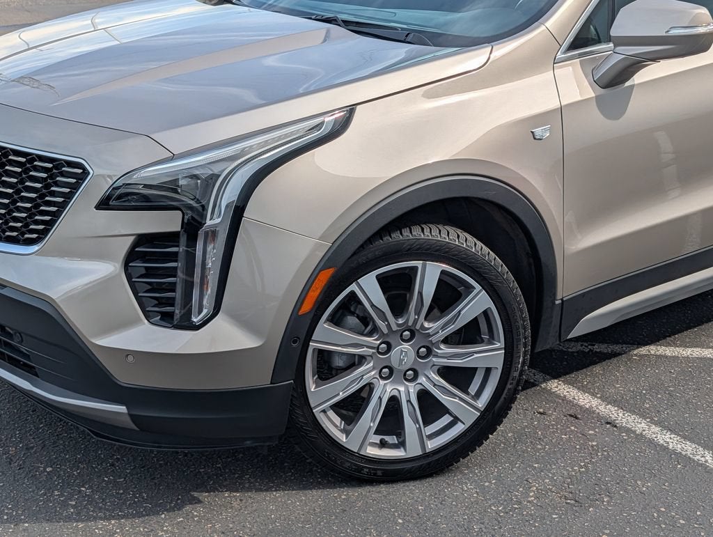 2022 Cadillac XT4 FWD Premium Luxury