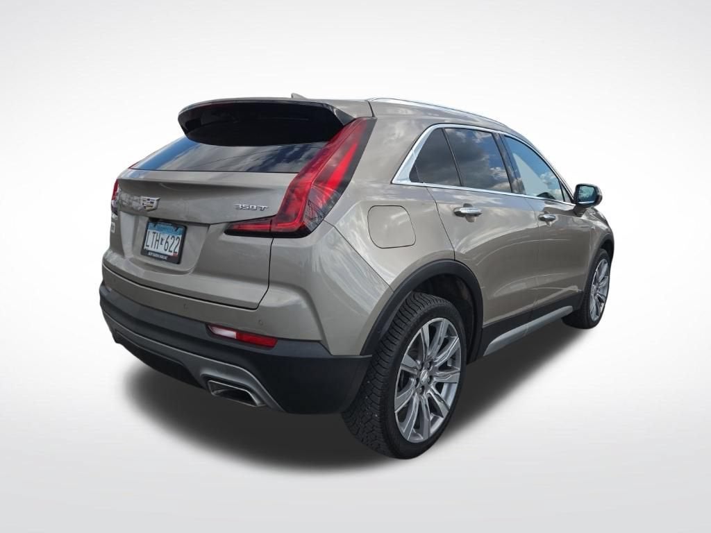 2022 Cadillac XT4 FWD Premium Luxury