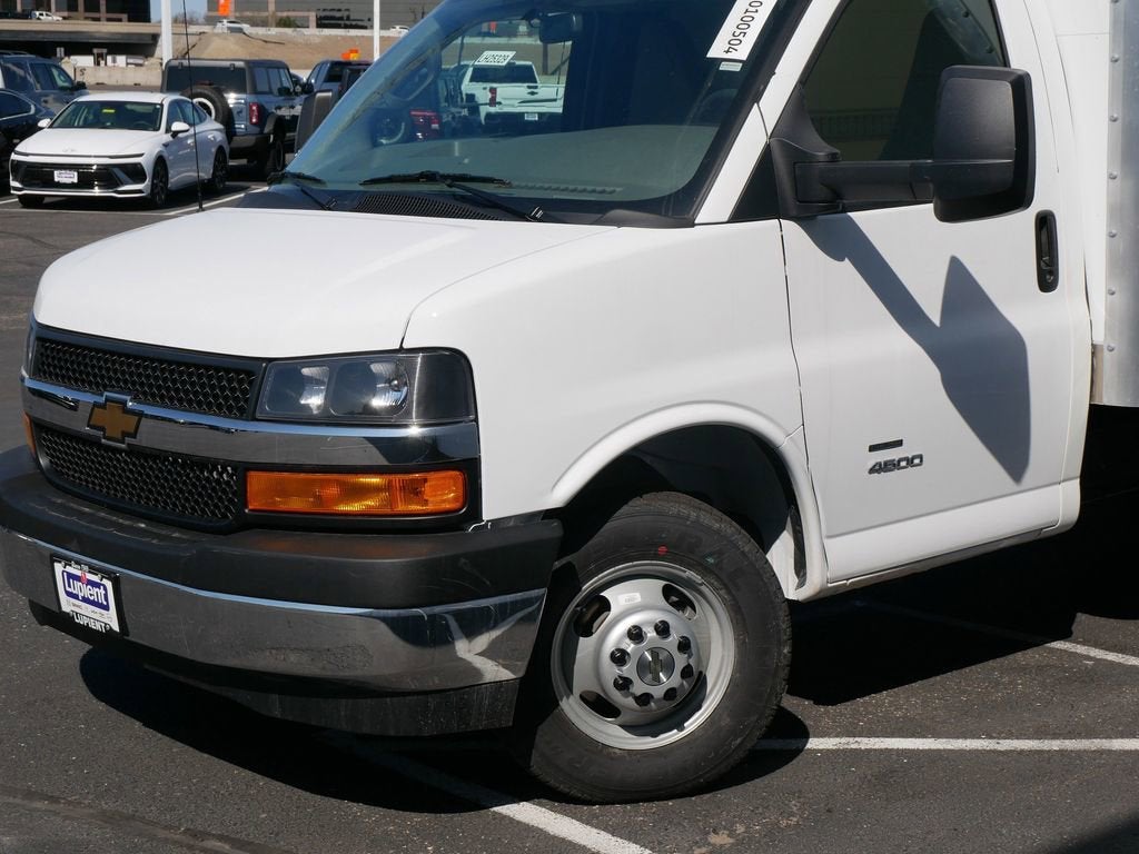 2025 Chevrolet Express Cutaway 4500 2WT