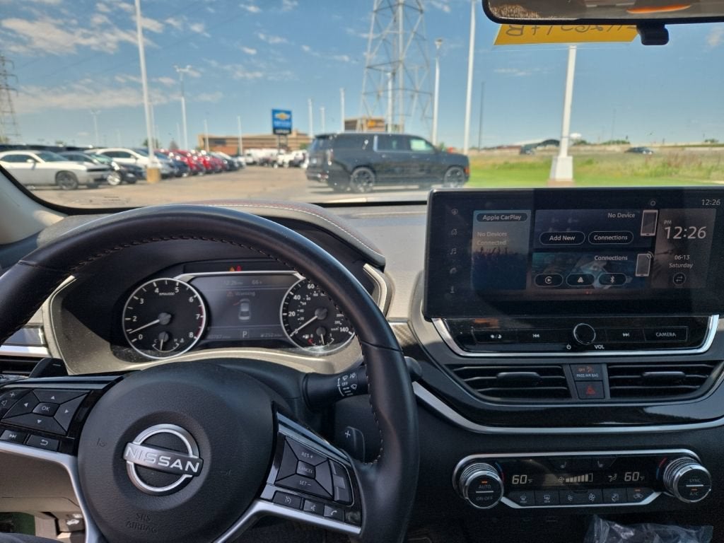 2025 Nissan Altima SR