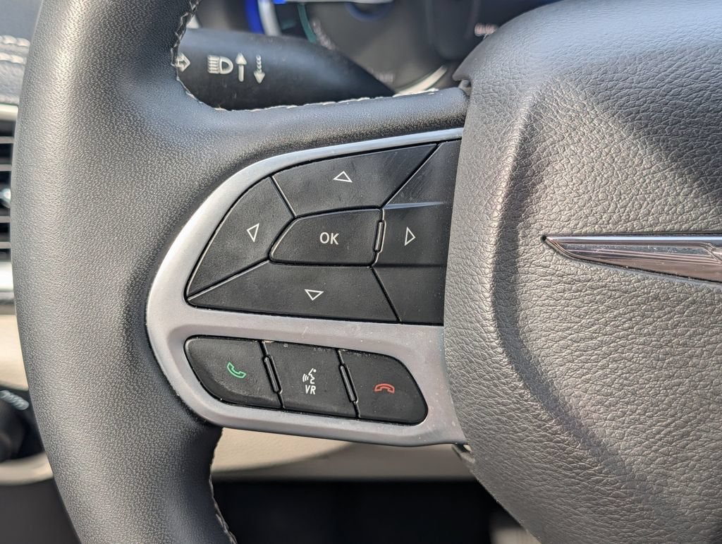 2023 Chrysler Pacifica Hybrid Touring L