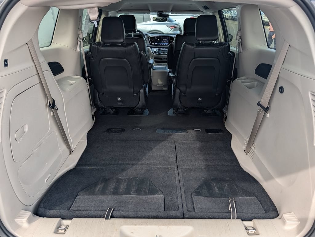 2023 Chrysler Pacifica Hybrid Touring L
