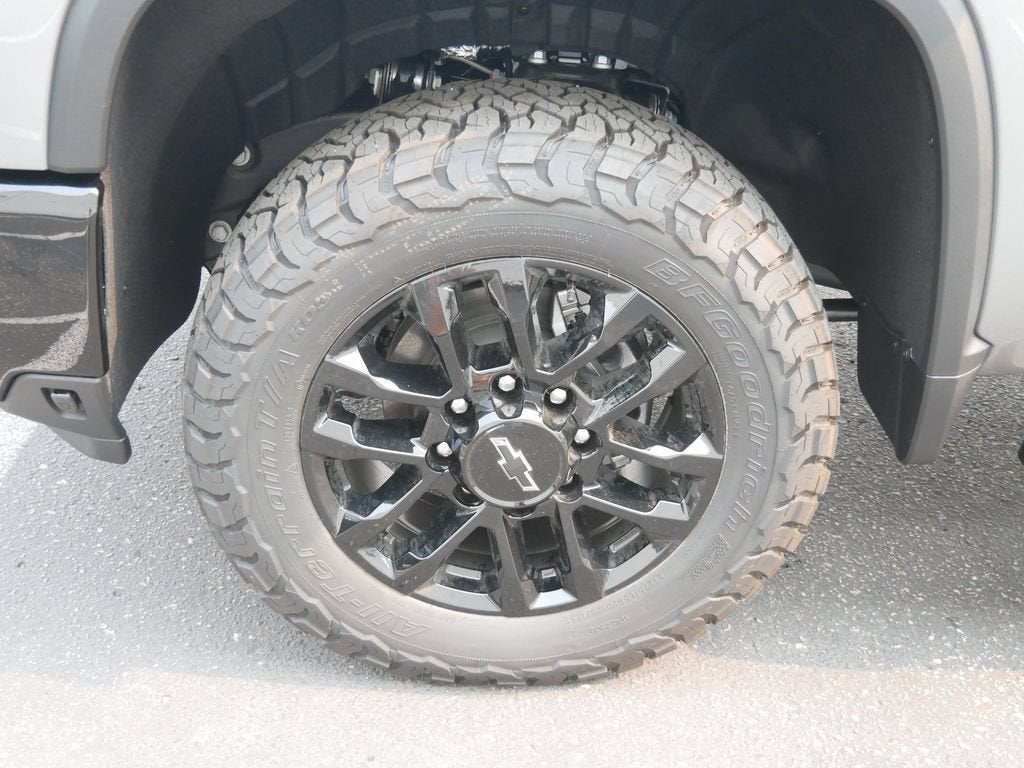 2026 Chevrolet Silverado 3500 HD LTZ - Photo 11
