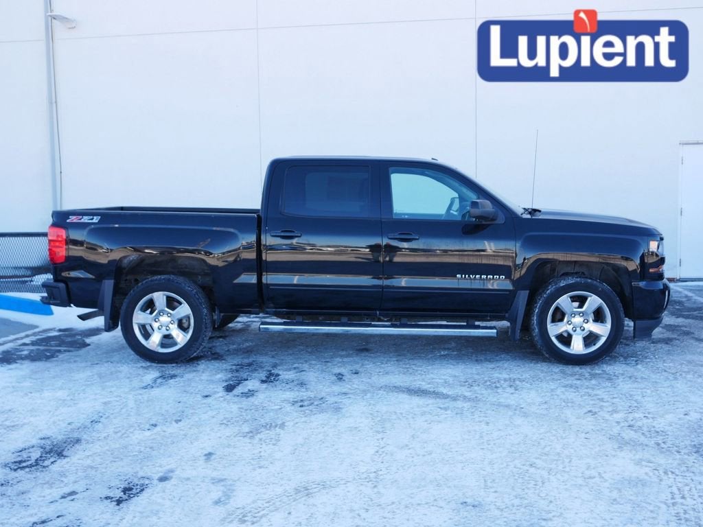 Used 2017 Chevrolet Silverado 1500 LT with VIN 3GCUKREC8HG110501 for sale in Bloomington, Minnesota