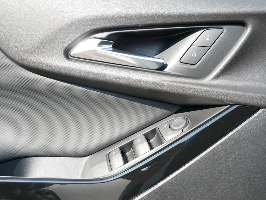 2027 Chevrolet Equinox LT - Photo 15