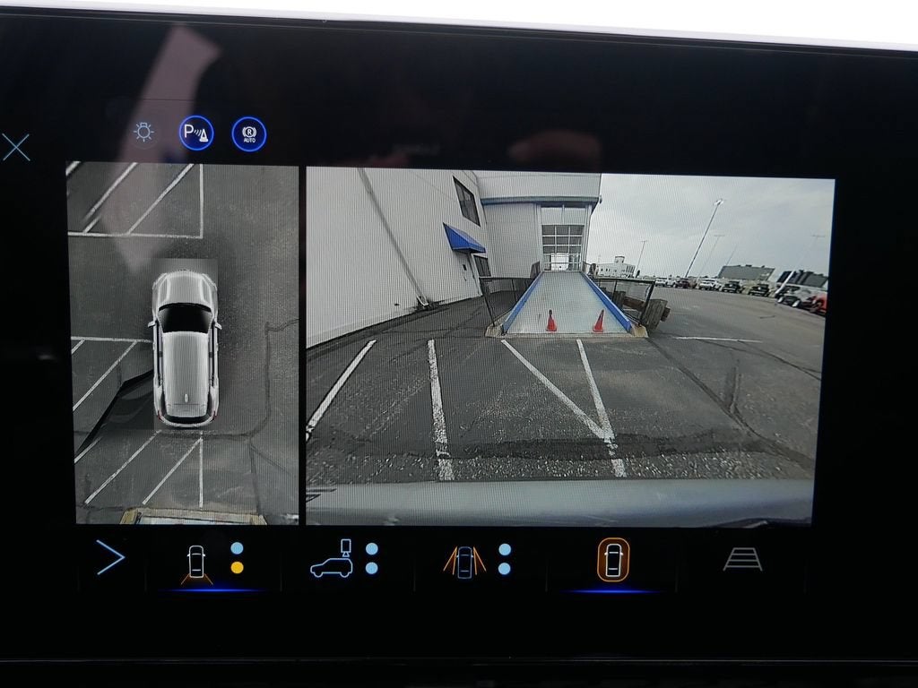 2027 Chevrolet Equinox LT - Photo 27