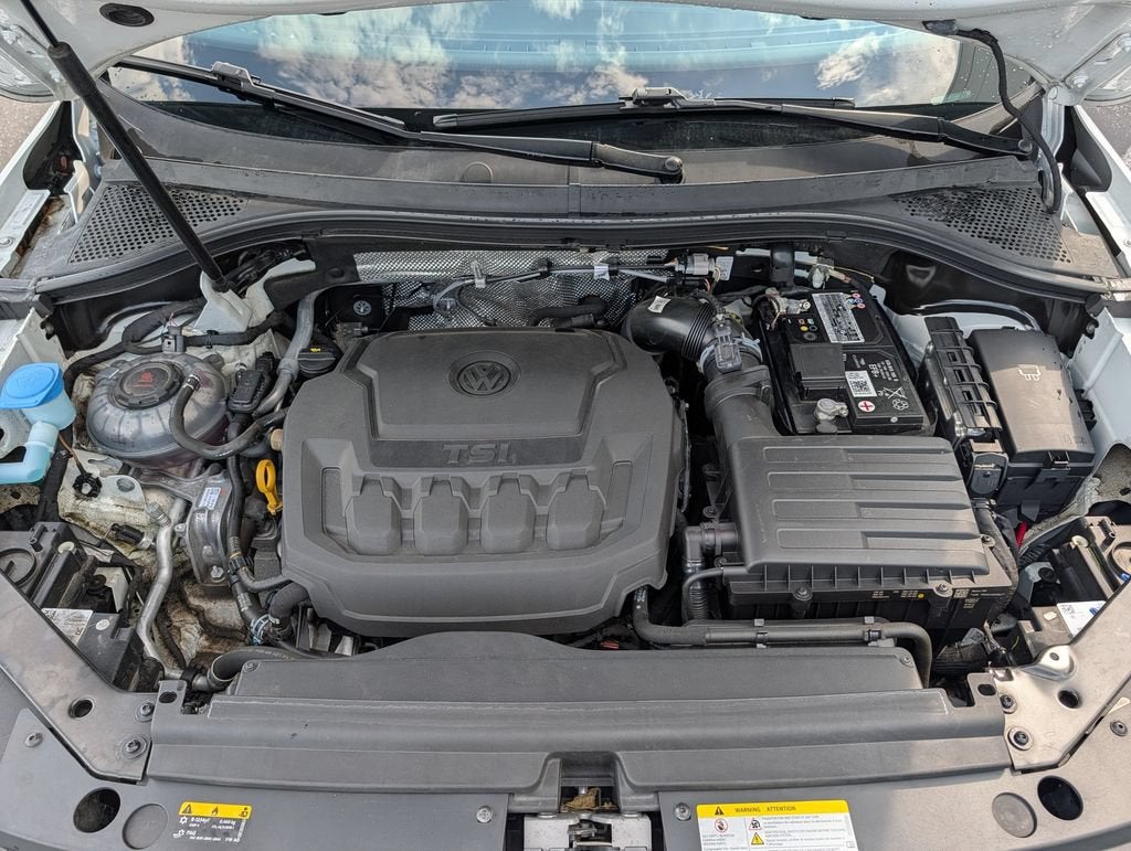 2023 Volkswagen Tiguan SE R-Line Black