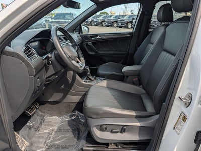 2023 Volkswagen Tiguan SE R-Line Black