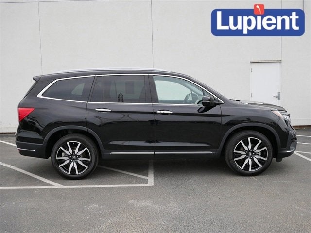 Used 2021 Honda Pilot Touring with VIN 5FNYF6H9XMB019282 for sale in Bloomington, Minnesota