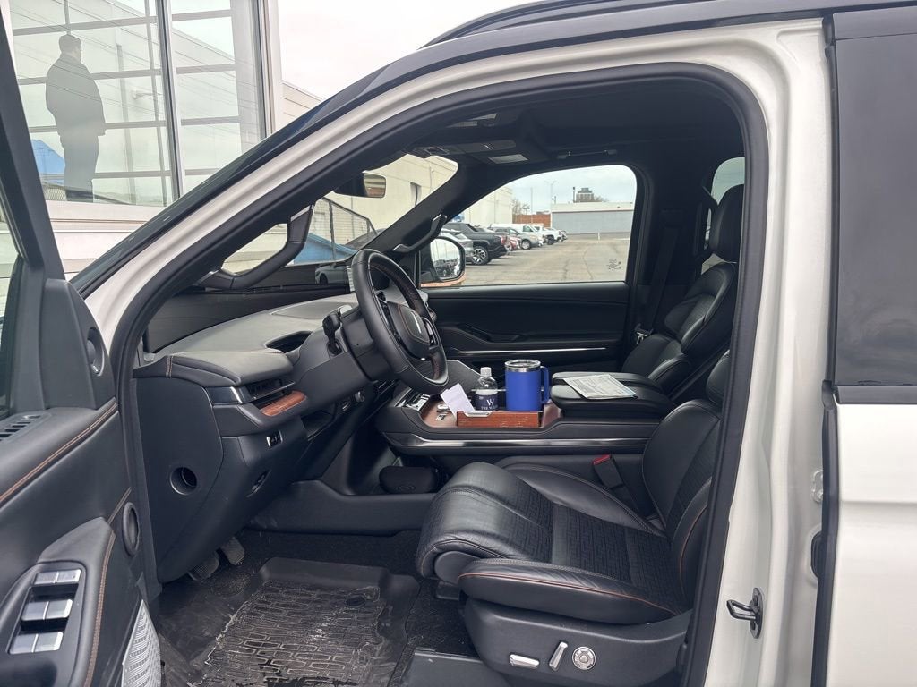 2025 Lincoln Navigator Black Label