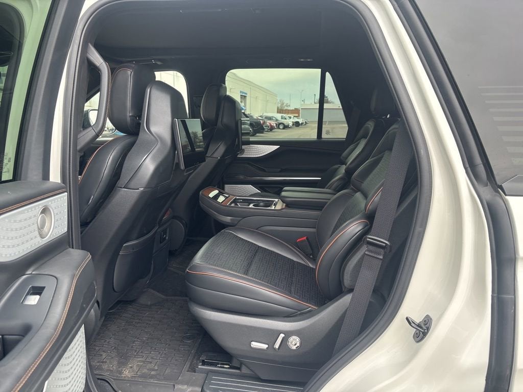 2025 Lincoln Navigator Black Label