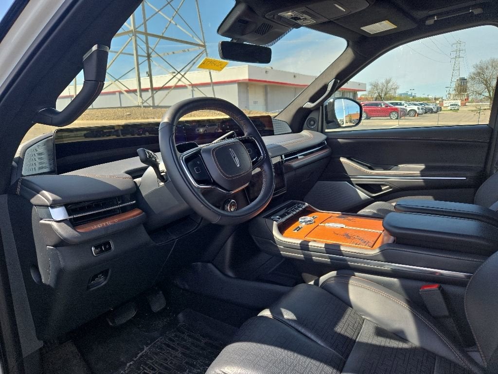 2025 Lincoln Navigator Black Label