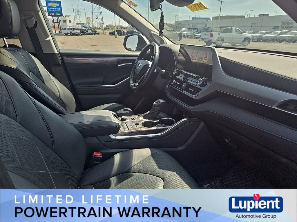 2021 Toyota Highlander Platinum