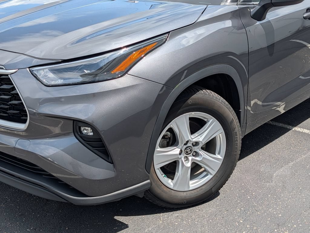2024 Toyota Highlander LE