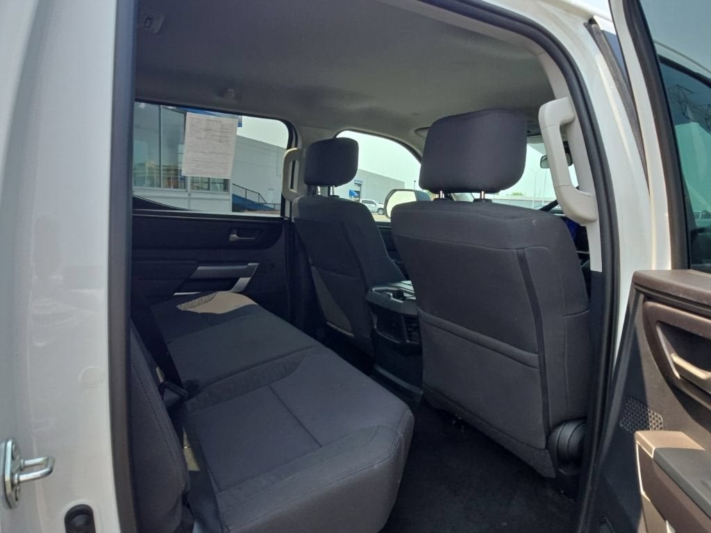 2022 Toyota Tundra 4WD SR5